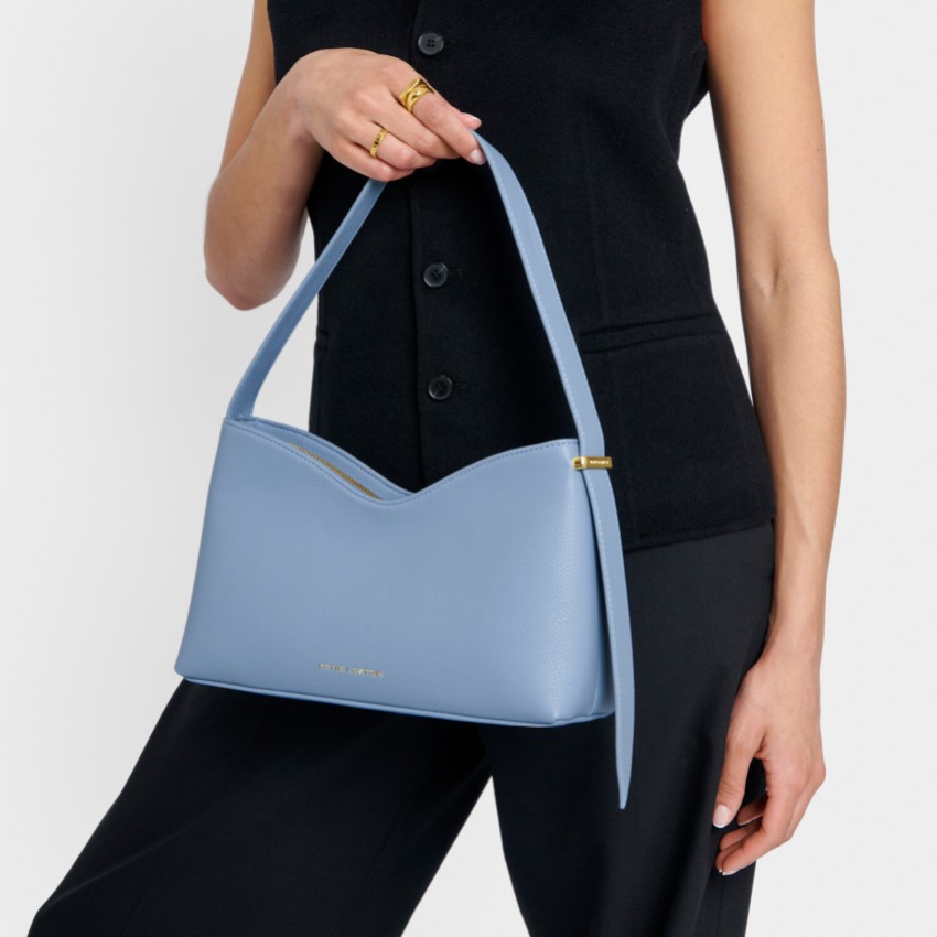 Zdjęcie: Katie Loxton Mała torebka na ramię Camille w kolorze błękitnym