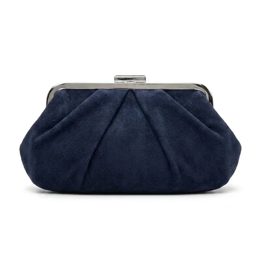 Fotograf: Paradox London Deco Navy – Plissierte Clutch aus Wildleder