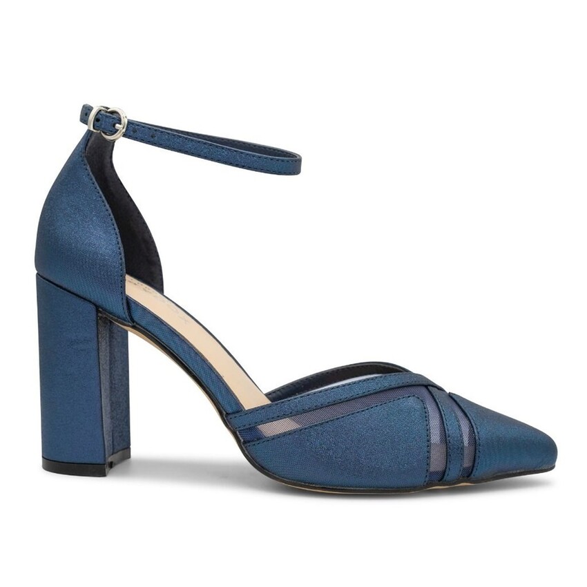 Fotografía: Paradox London Zapatos de salón con tacón grueso y tiras al tobillo «Rhea Navy Shimmer»