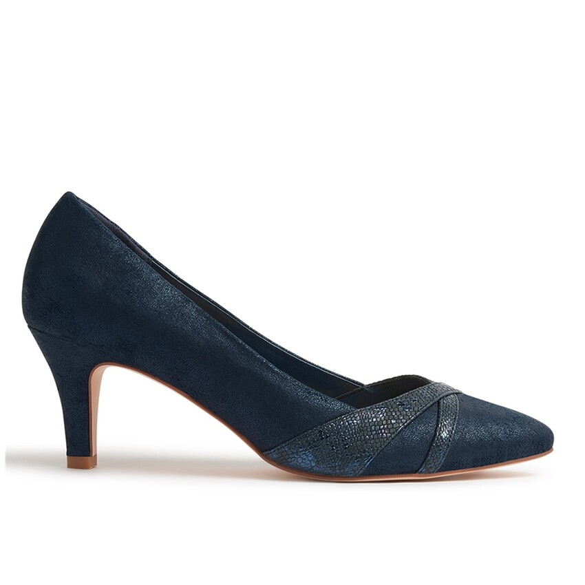 Photograph: Perfect Bridal Escarpins Nellie bleu marine avec détails en peau de serpent