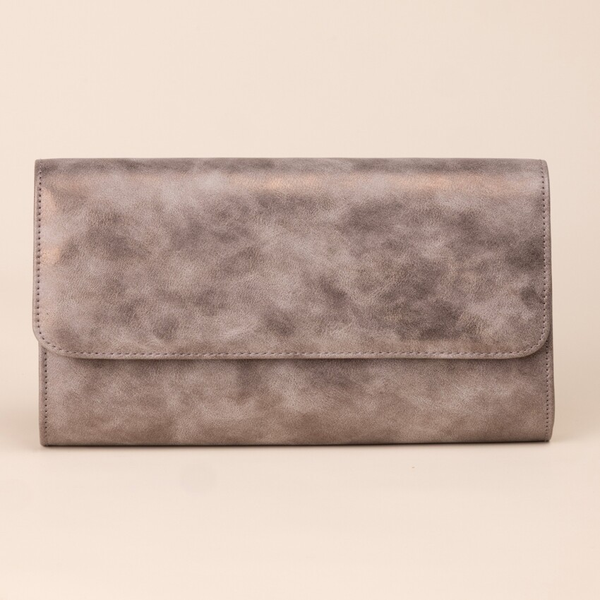 Photograph: Perfect Bridal Pochette texturée Alisia Mink