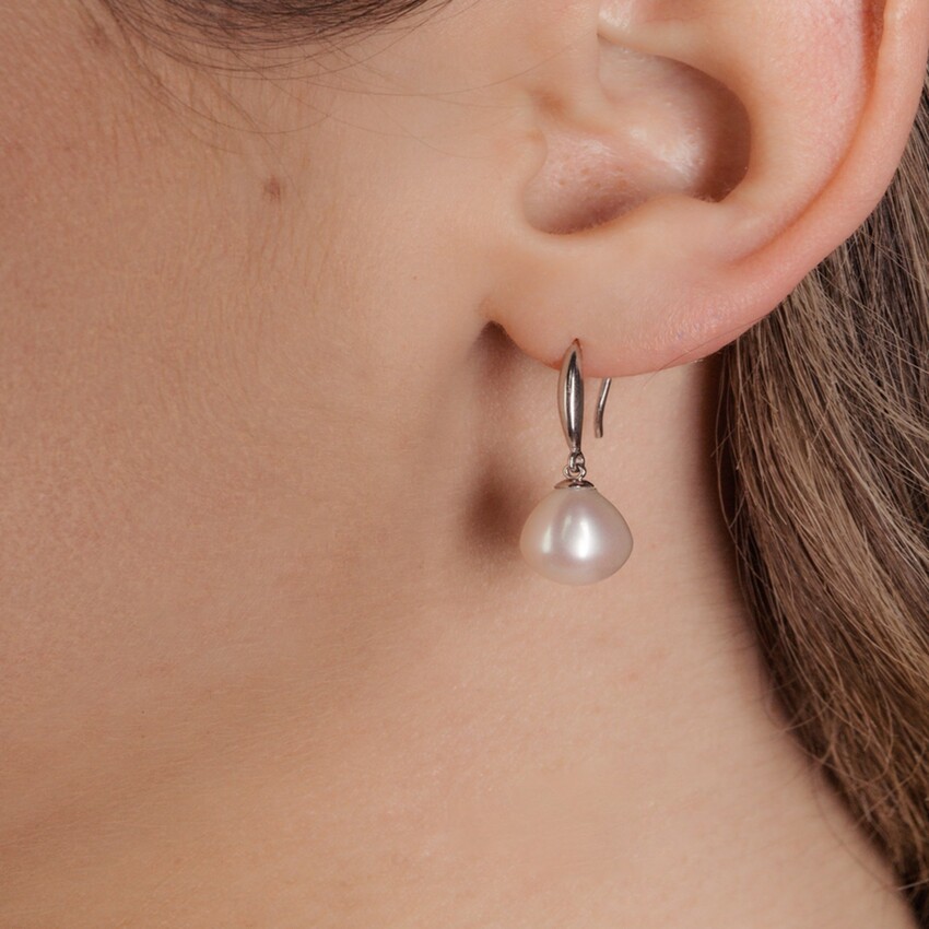 Fotografía: Perfect Bridal Porto Silver Pearl Drop Earrings