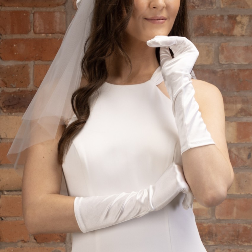 Zdjęcie: Perfect Bridal Satynowe rękawiczki ślubne w kolorze kości słoniowej