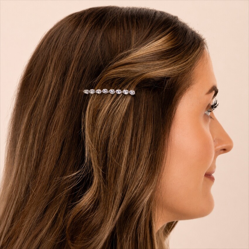 Fotografia: Perfect Bridal Set of 2 Silver Teardrop Crystal Hair Slides