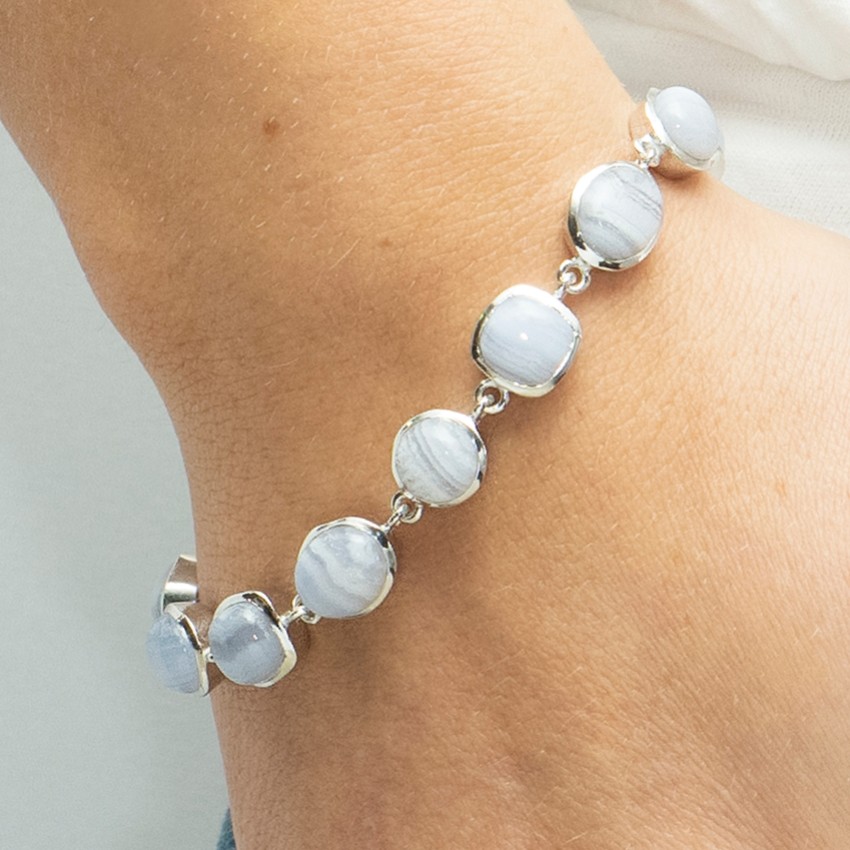 Fotografia: Sarah Alexander Stella del mattino Bracciale multipietra in agata blu