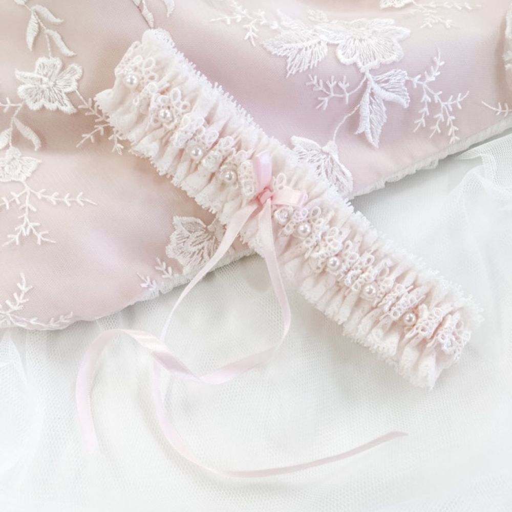 pink-garter