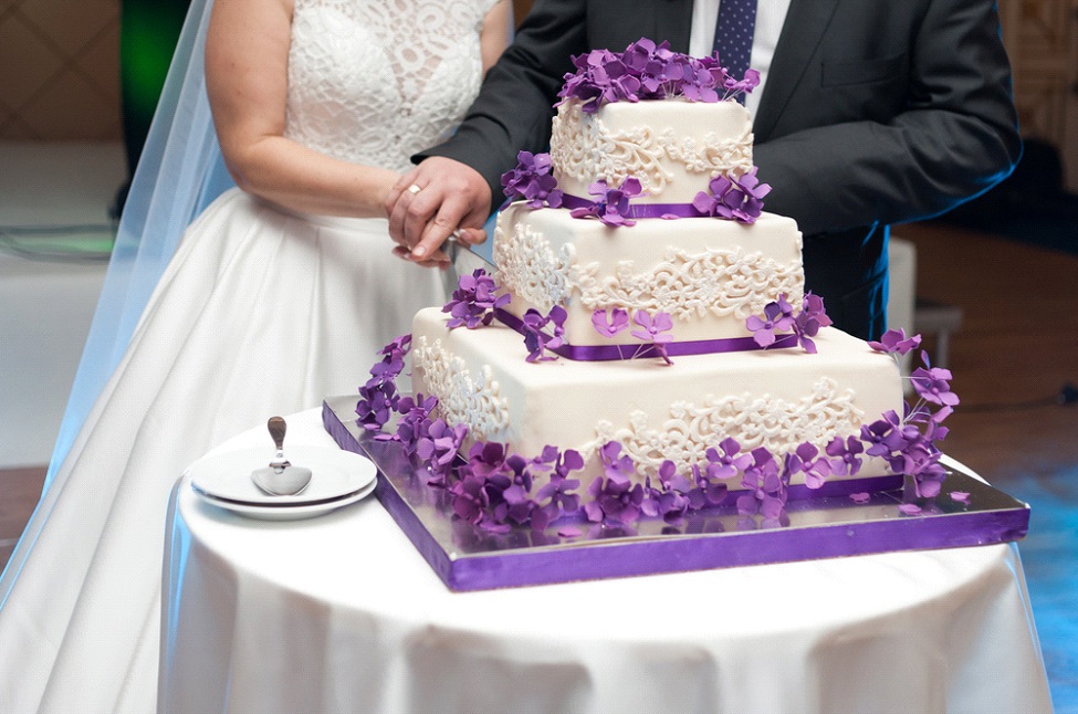 the-wedding-cake